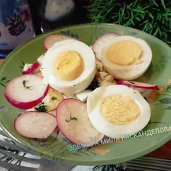 Салат с редисом