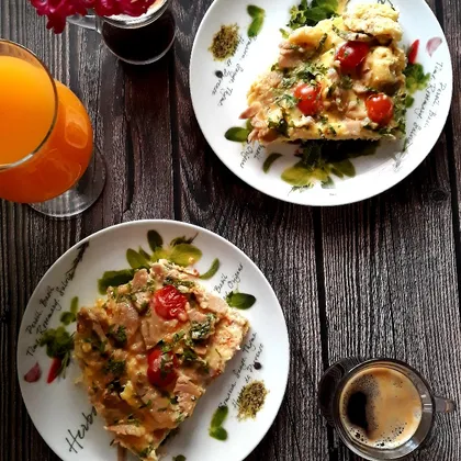 Завтрак - яичница с бужениной и черри 🥘