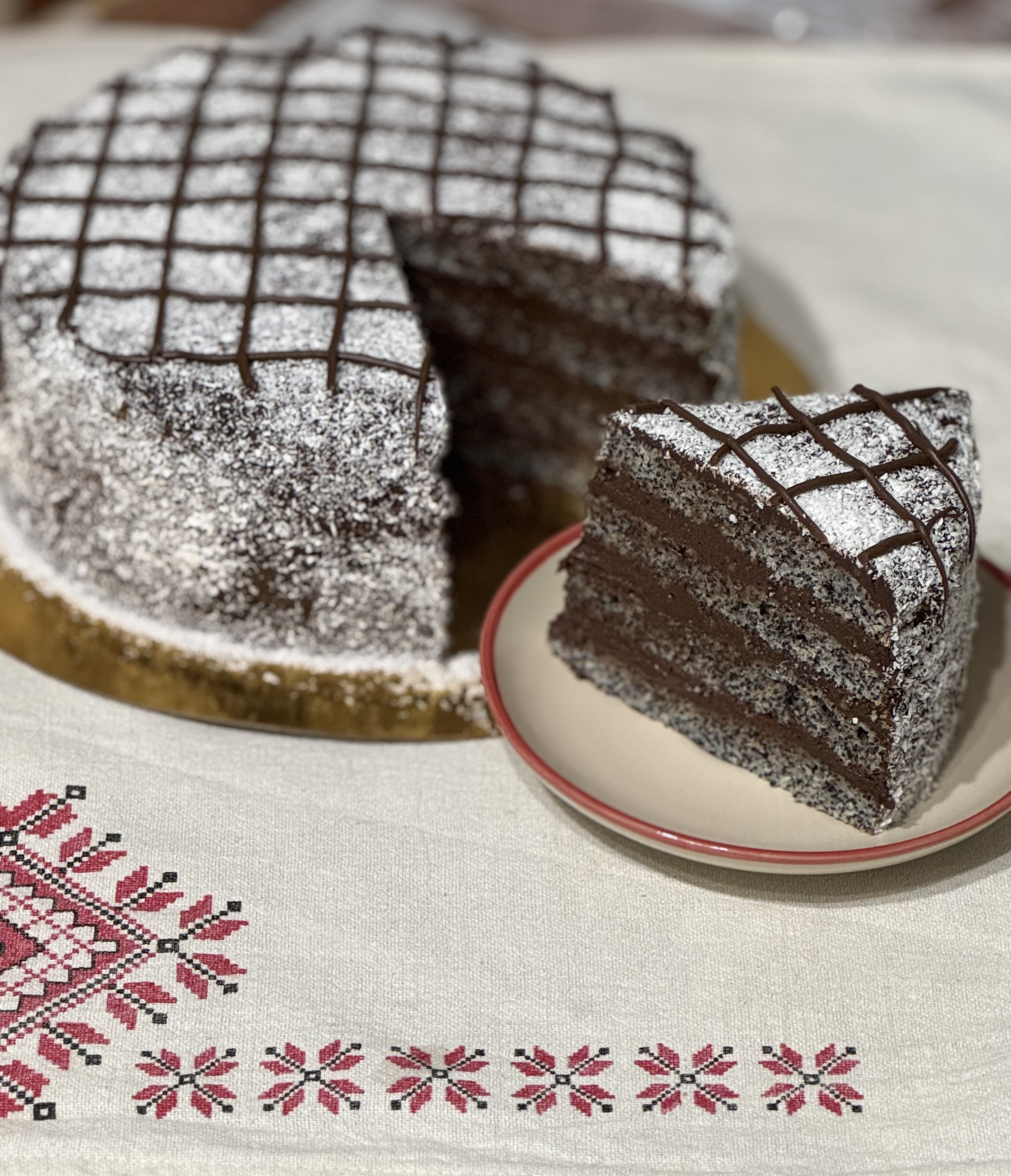 Шоколадно-маковый торт