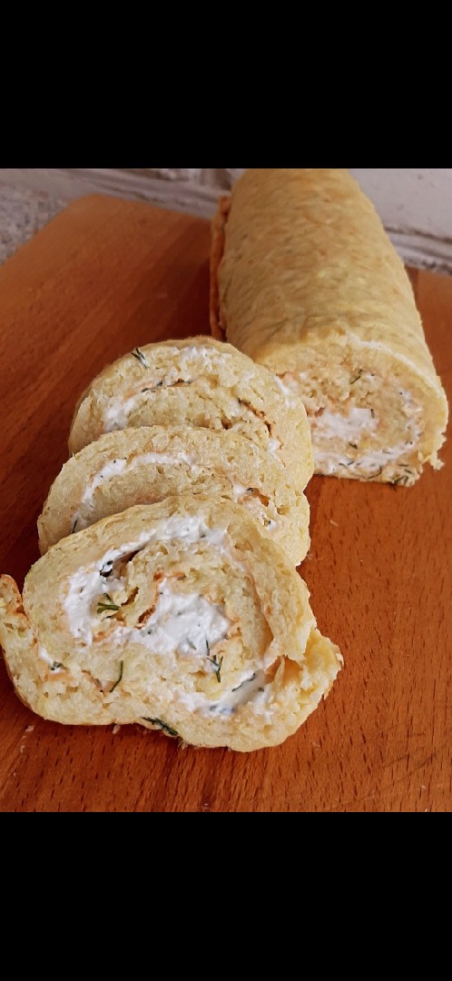 Кабачковый рулет с творожно сырной начинкой