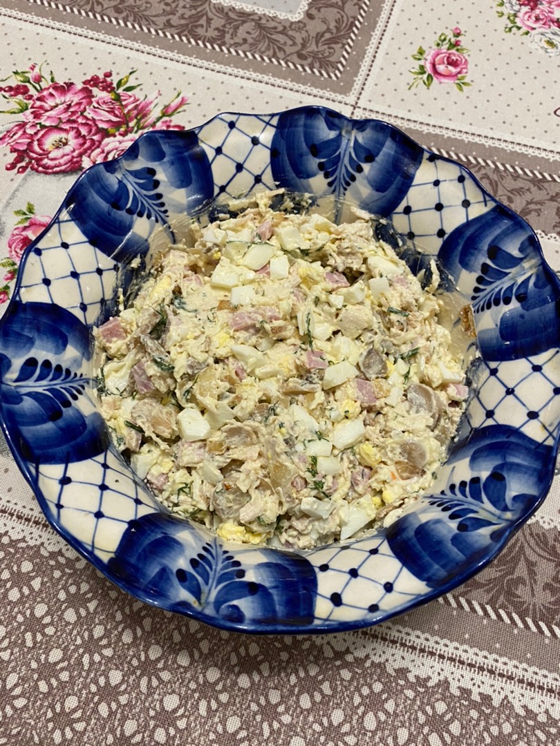 Салат танго// рыбный с соусом из греческого йогурта - пошаговый рецепт с фото