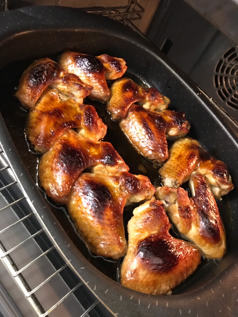 Куриные крылья с сыром: румяная и хрустящая закуска в духовке