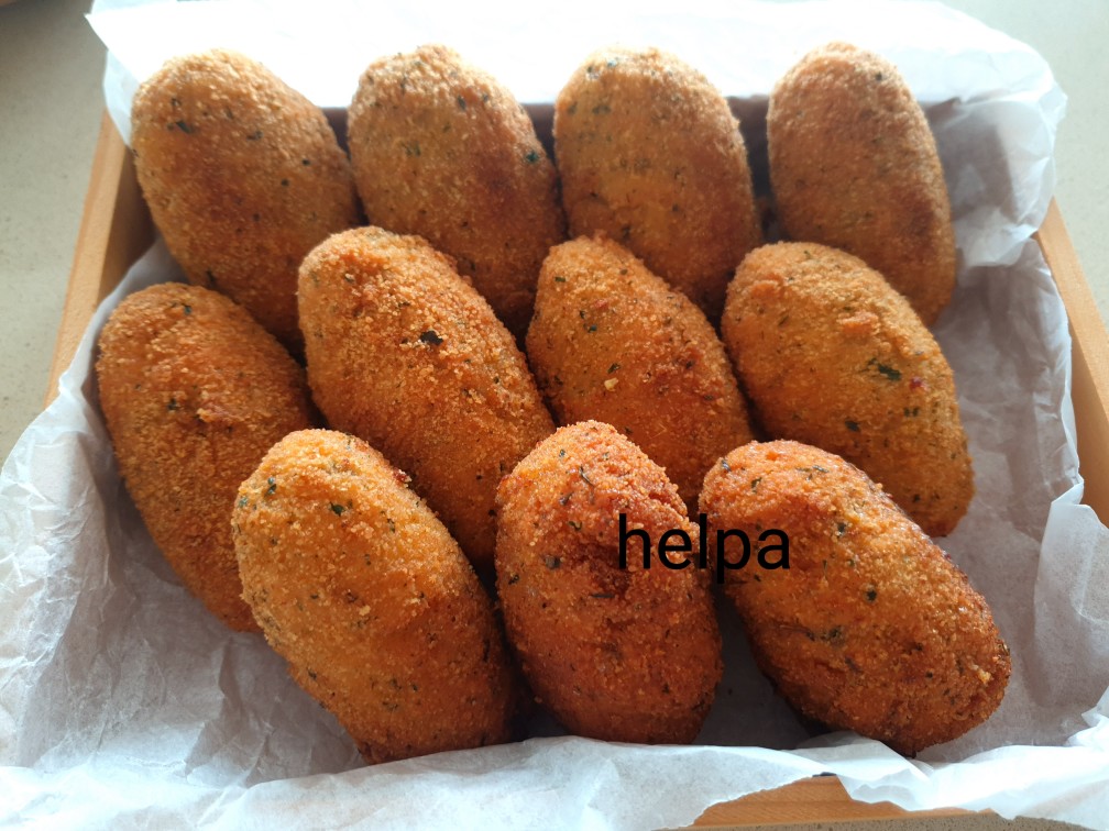 Картофельные крокеты с ветчиной и острым чорисо