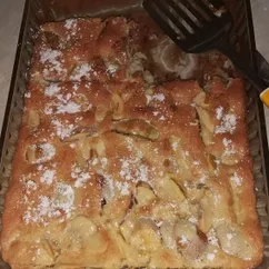 Шарлотка с яблоками