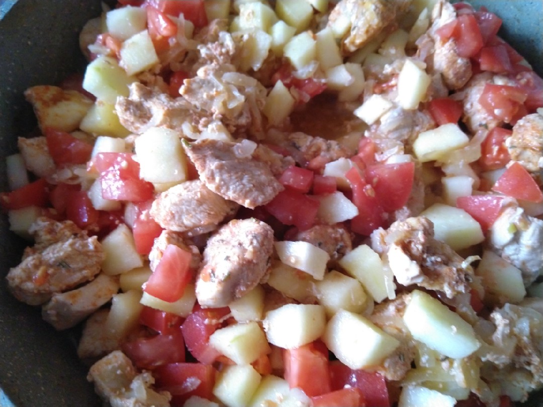 Курица с яблоками