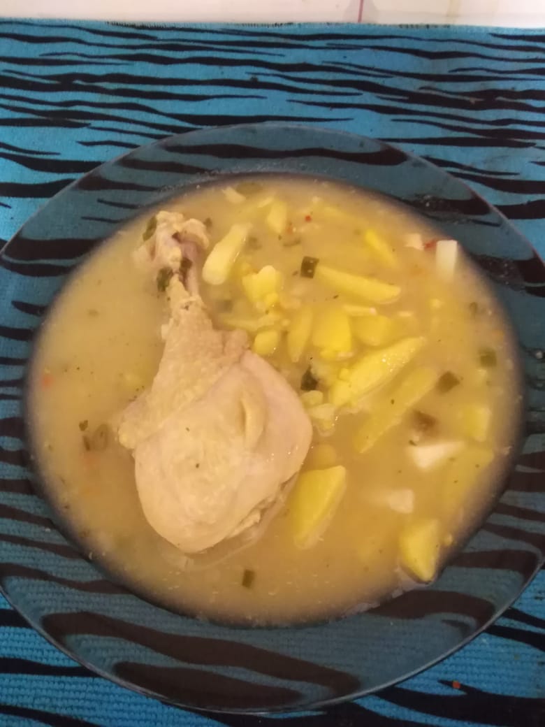 Гороховый суп с копченой курицей: самый вкусный рецепт первого блюда на обед