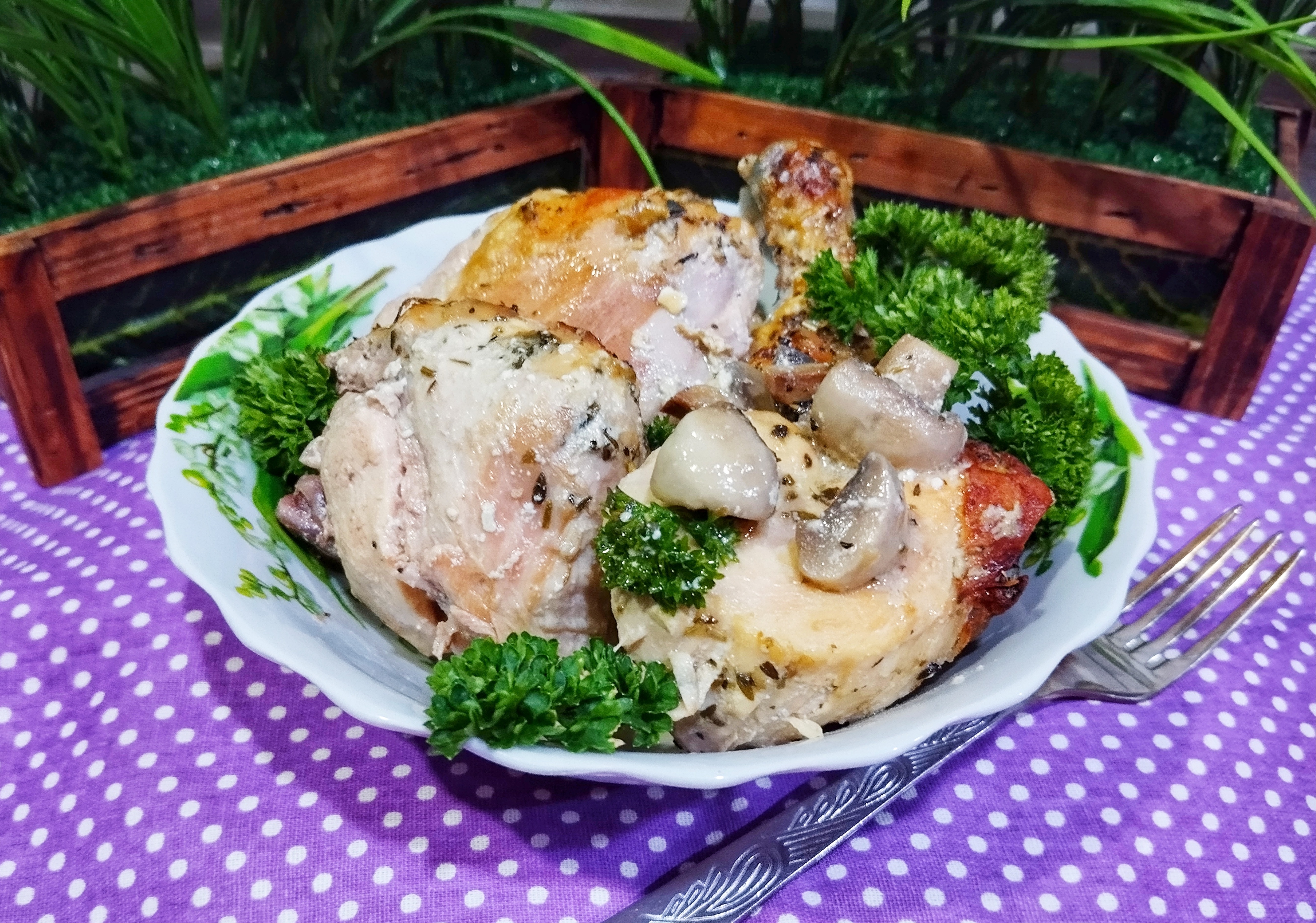 Курица, запечённая в соусе