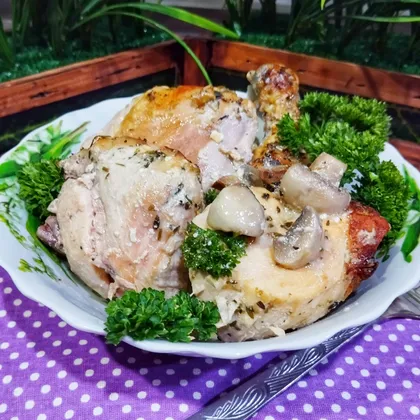 Курица, запечённая в соусе