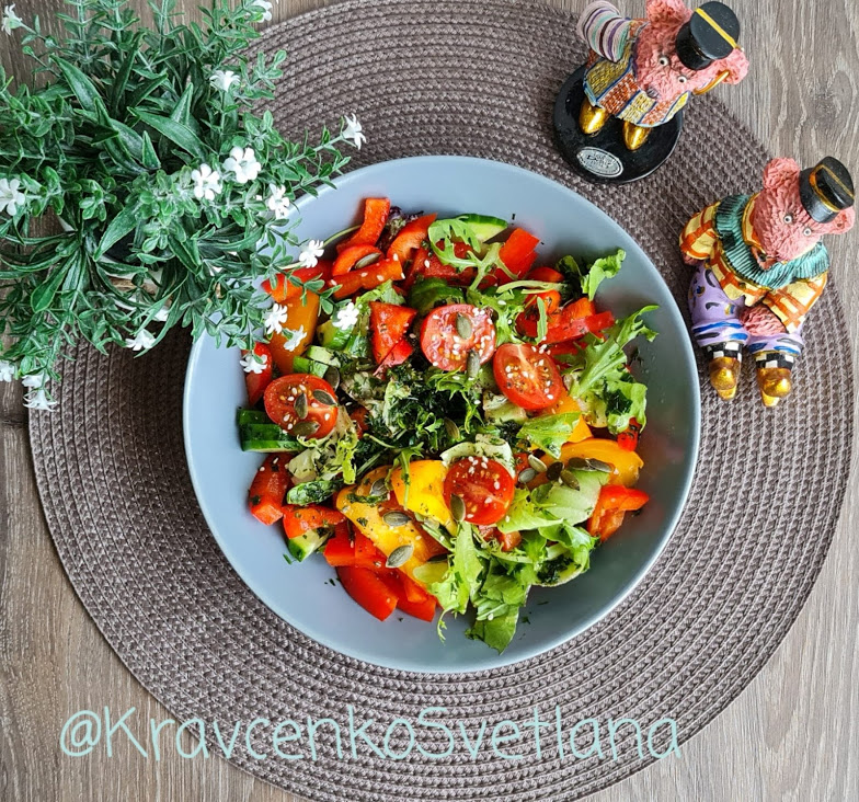 Салат с кинзой и помидорами · Рецепты салатов · Еда такая разная