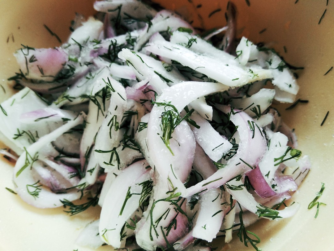 Маринованный красный лук к шашлыку