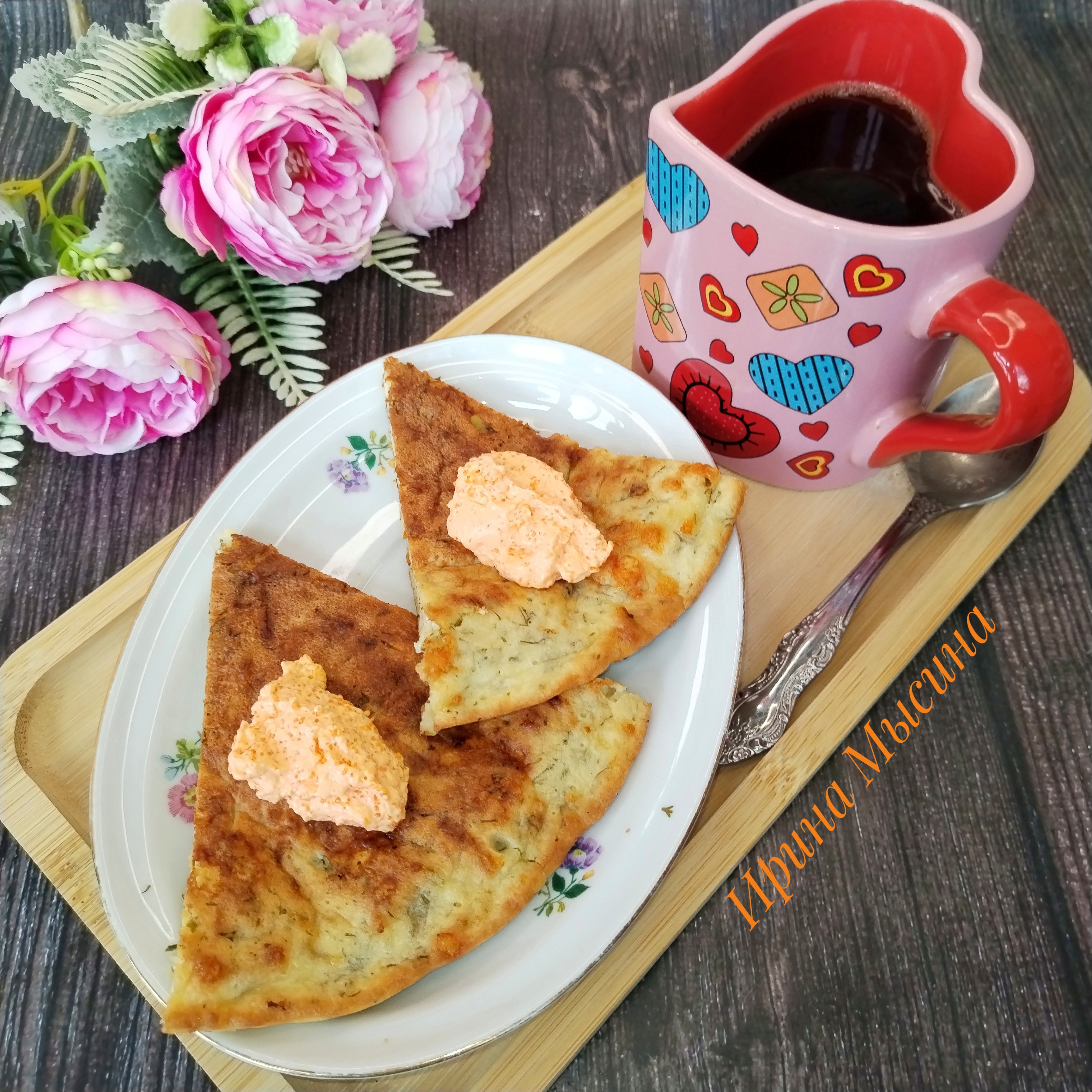 Сырная лепёшка на сковороде 