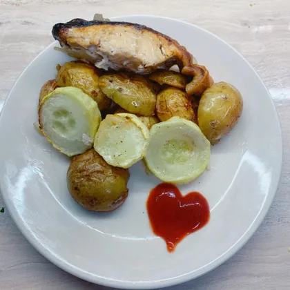 Запечённый картофель с рыбой