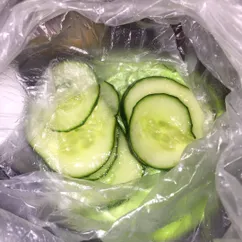 Соленые огурцы в пакете 🥒