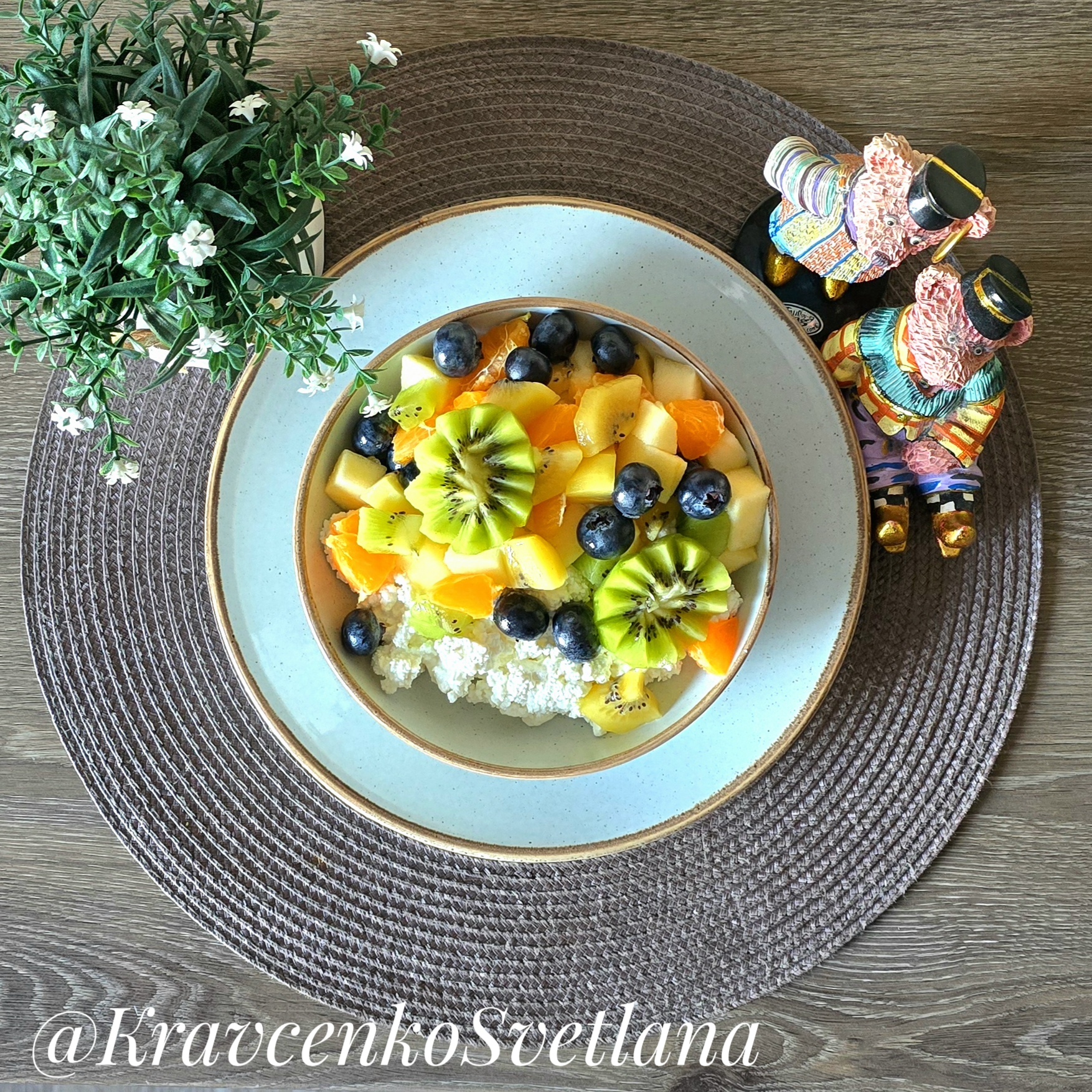 Творог с фруктами 