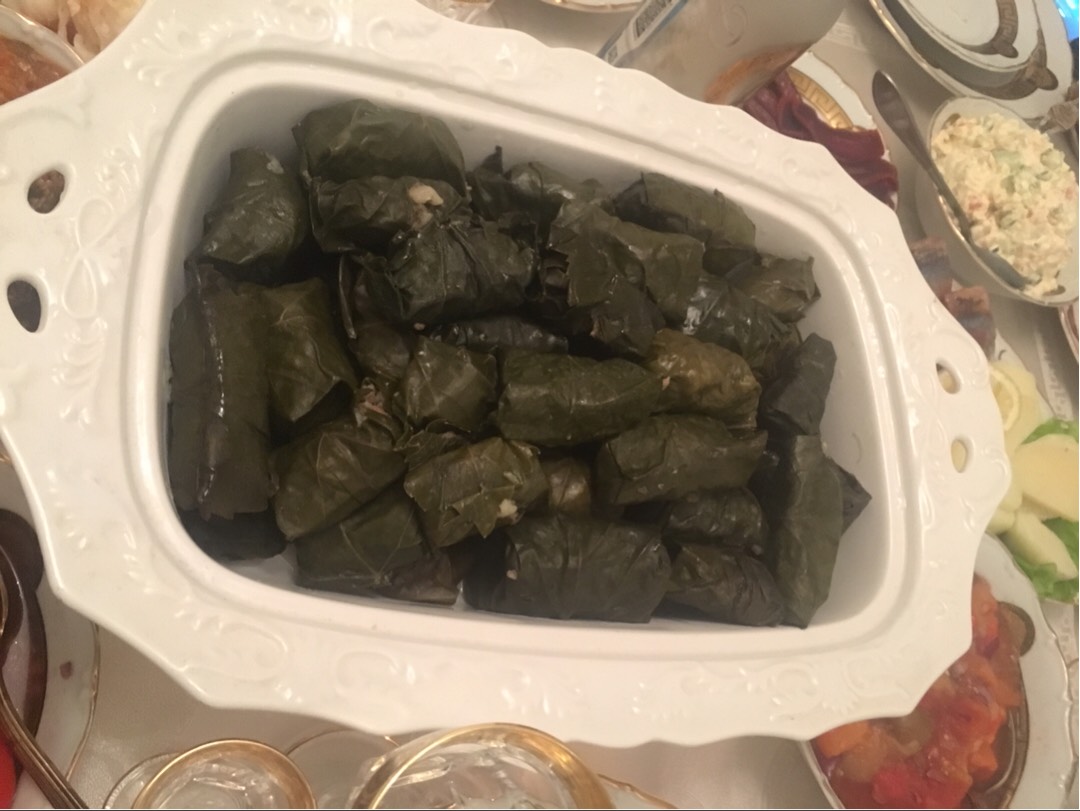 Долма (виноградные листья)