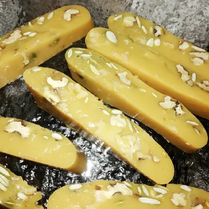 Ириска с орехами