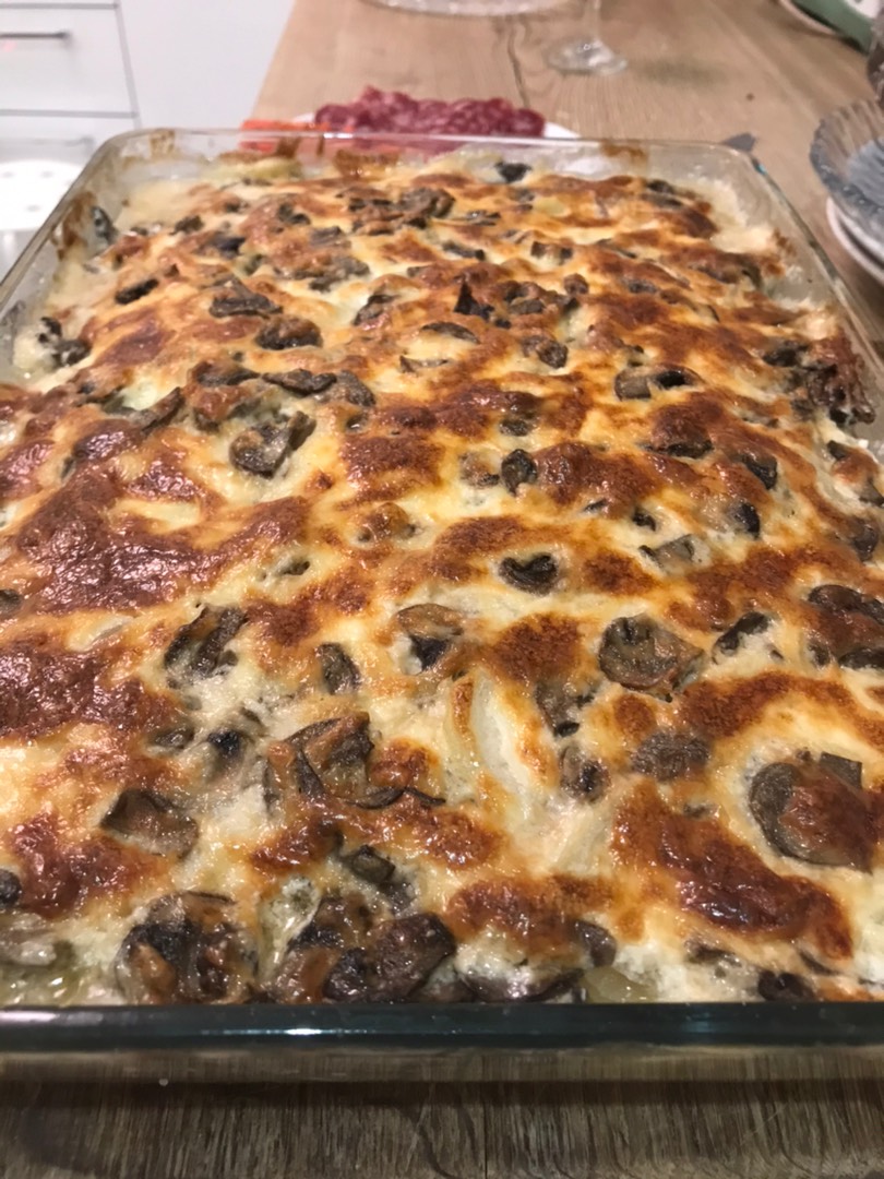 Язык запечённый с картофелем
