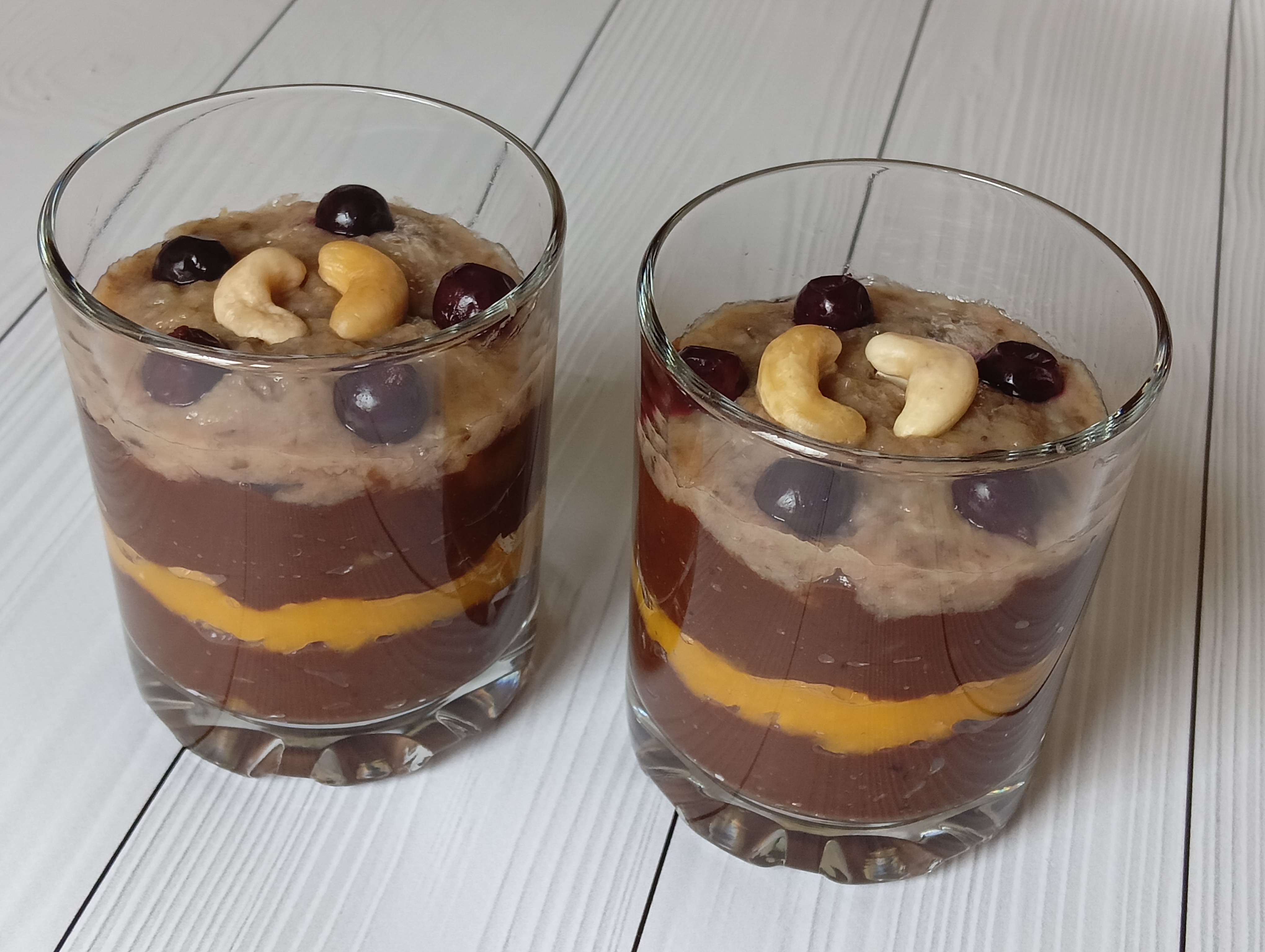 Шоколадная тыква с бананом и черносливом