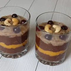Шоколадная тыква с бананом и черносливом