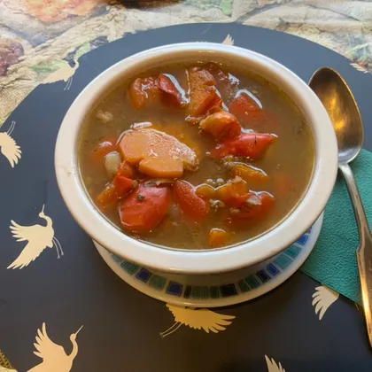 Куриный суп из сладкого перца с чечевицей