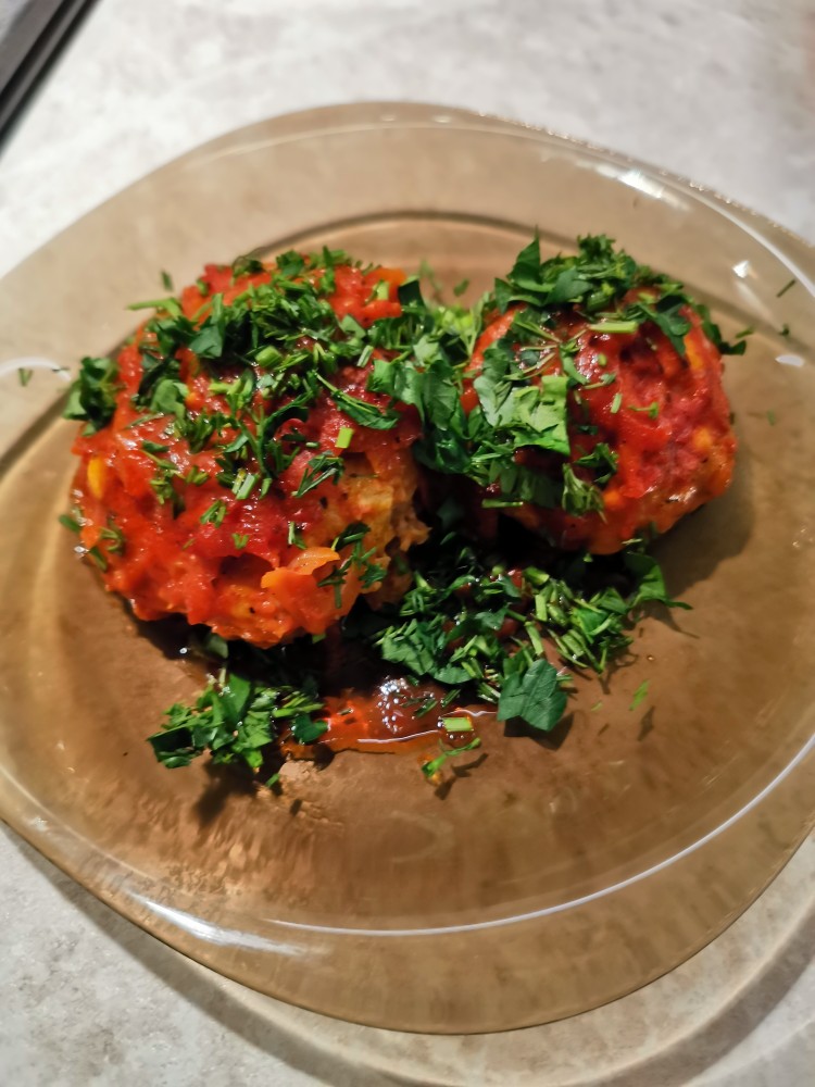 Мясные шарики в соусе