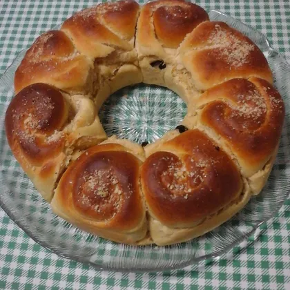 Булочки с изюмом