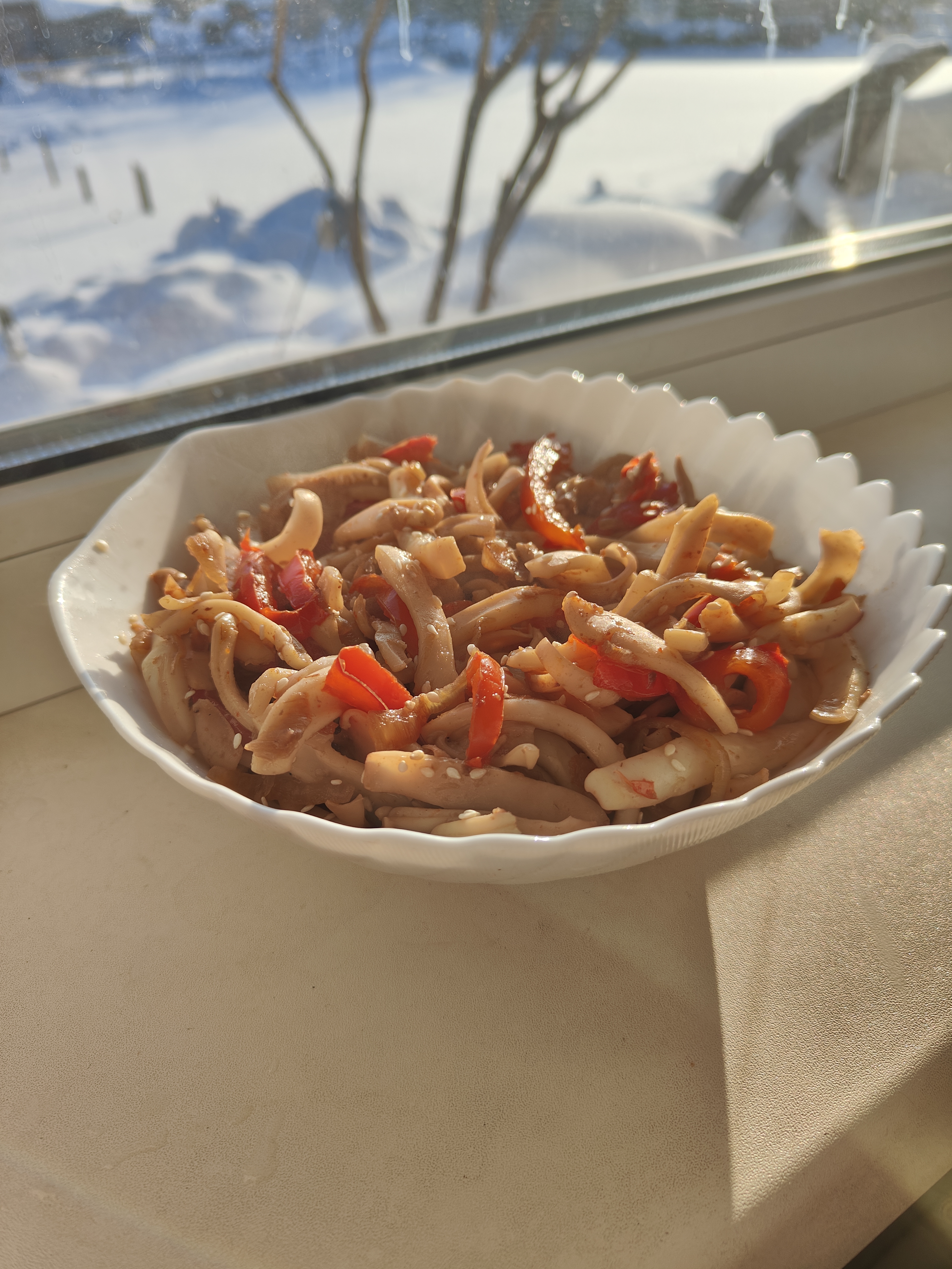 Салат с кальмаром и болгарским перцем