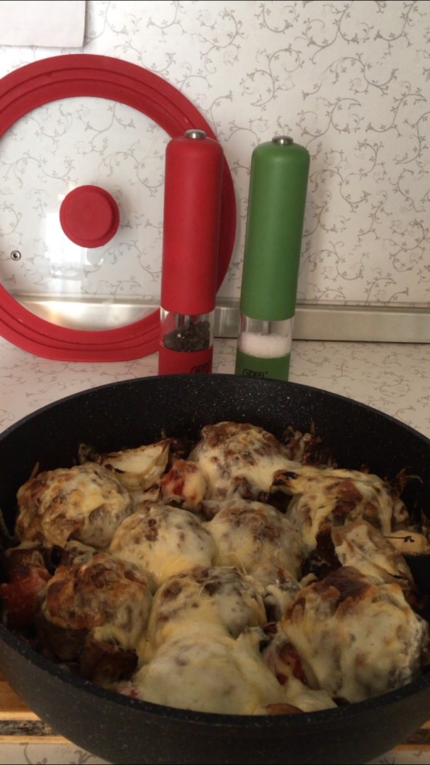 Фрикадельки с грибами 😋😋😋