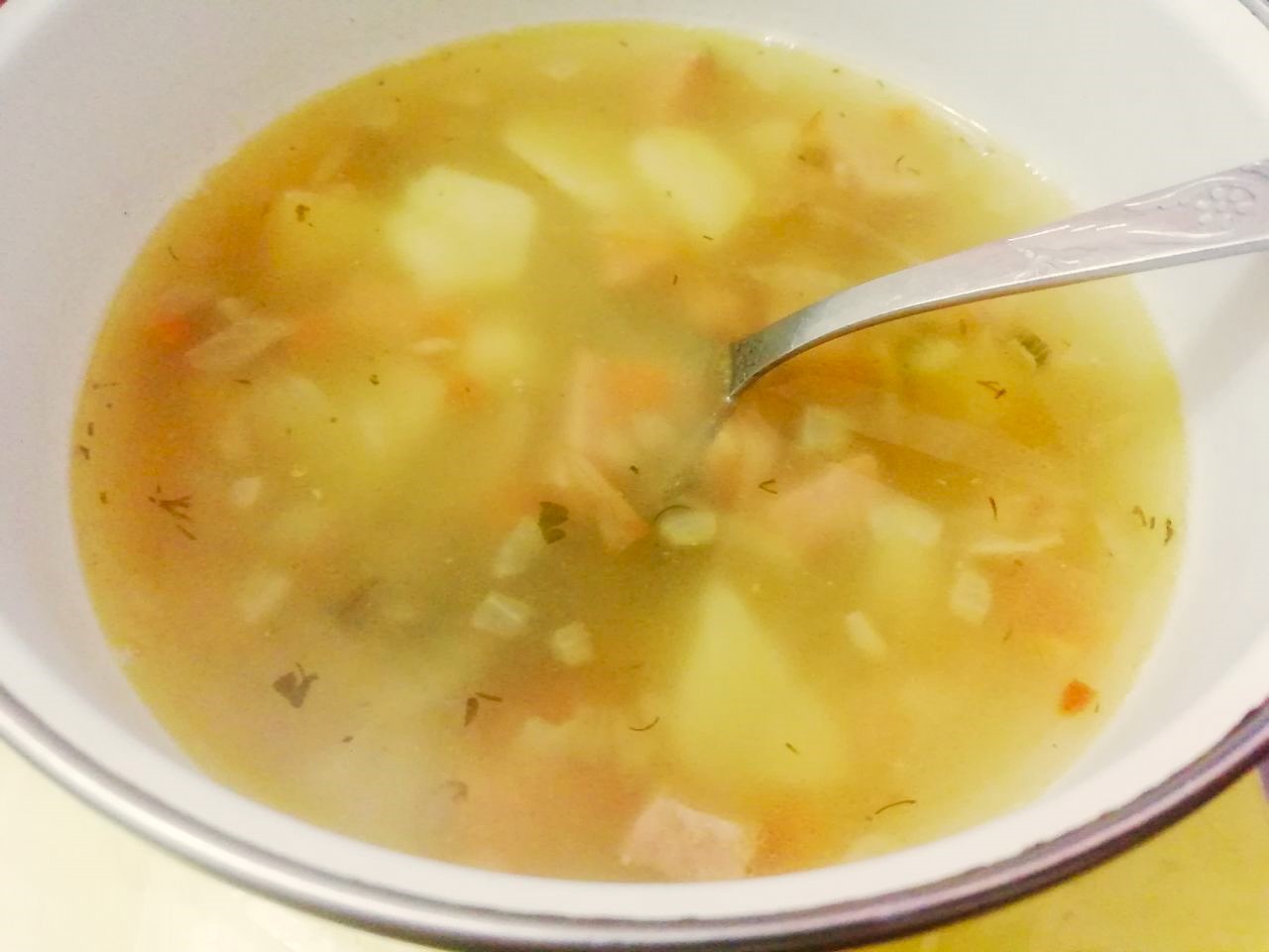 Суп с рисом и колбасой