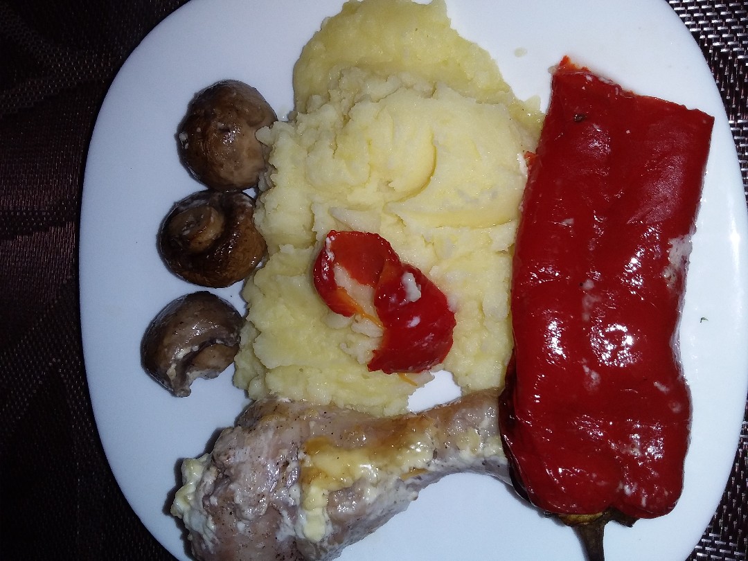 Курица с шампиньонами