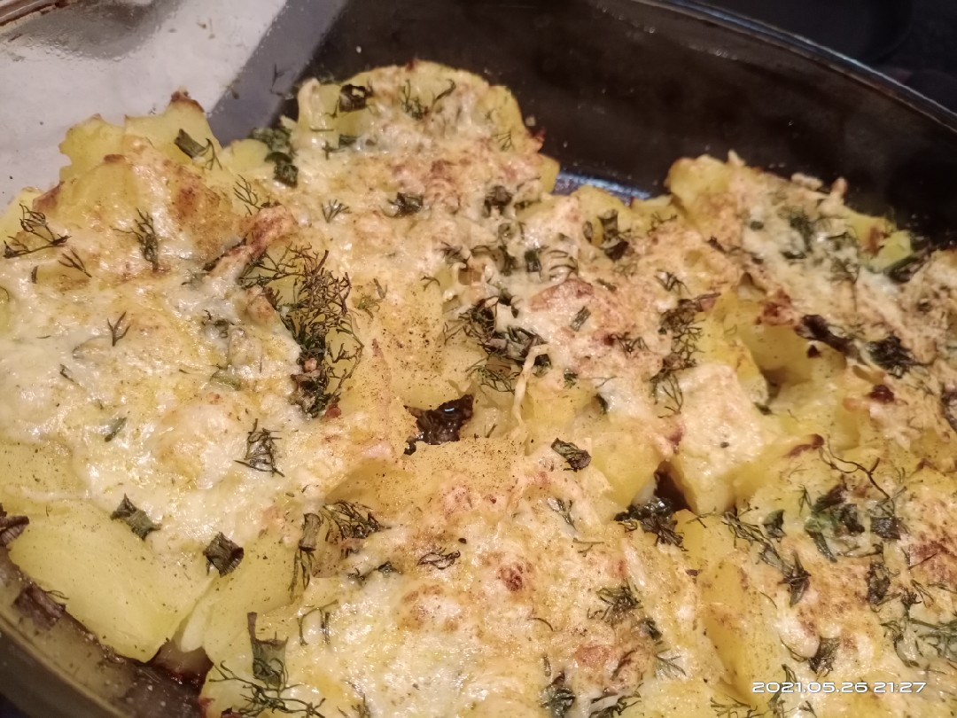 Картошка с чесноком и сыром
