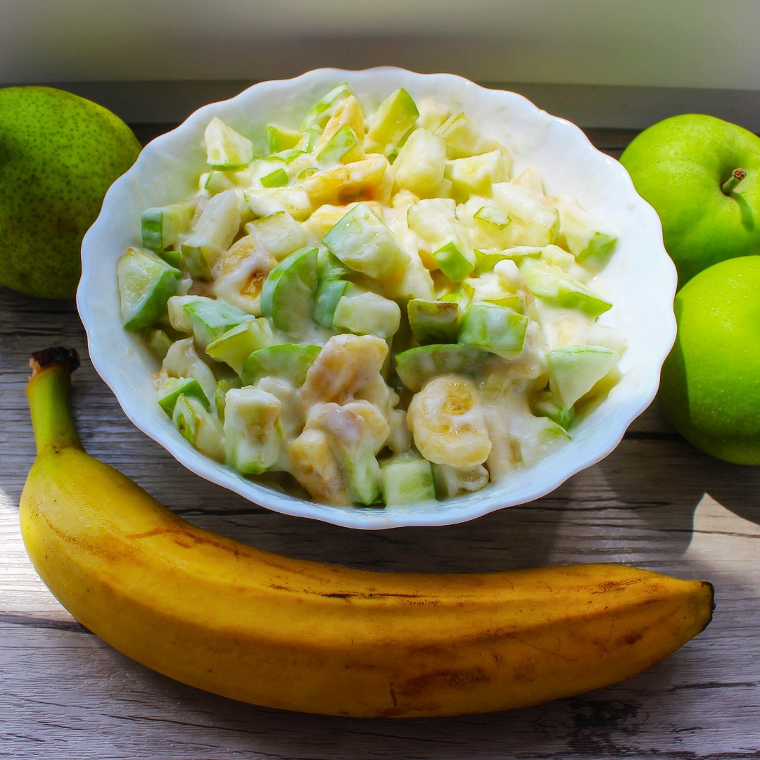 Салат из клубники и банана