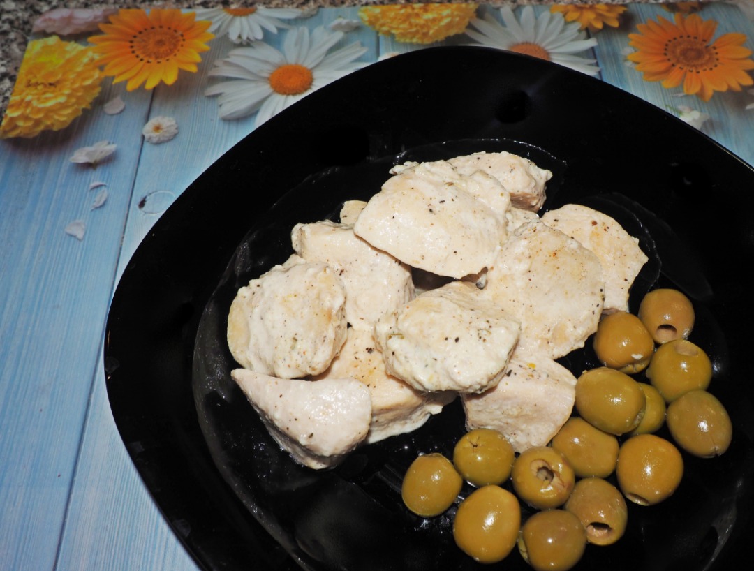 Курица в сметанном соусе: рецепт от Анаргул Кудайбергеновой