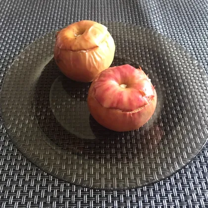 #пп запечённые яблоки с творогом, орехами и мёдом