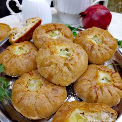 Пироги с курицей и картофелем типа 'Элеш' на кефирном тесте 