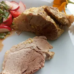 Свинина, запечённая в фольге целиком