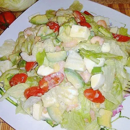 Салат с креветками и авокадо на праздничный стол