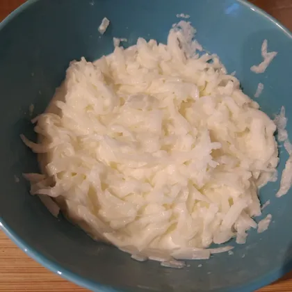 Очень простой в приготовлении салат из дайкона