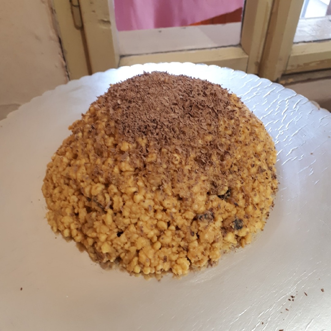 Торт муравейник с солёной карамелью (без духовки)