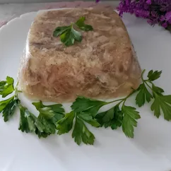 Холодец из свиных ножек и рульки