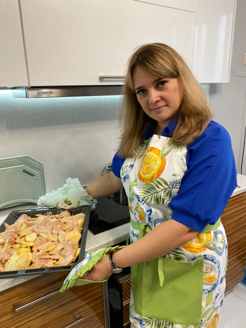 Крылья в духовке с картошкой