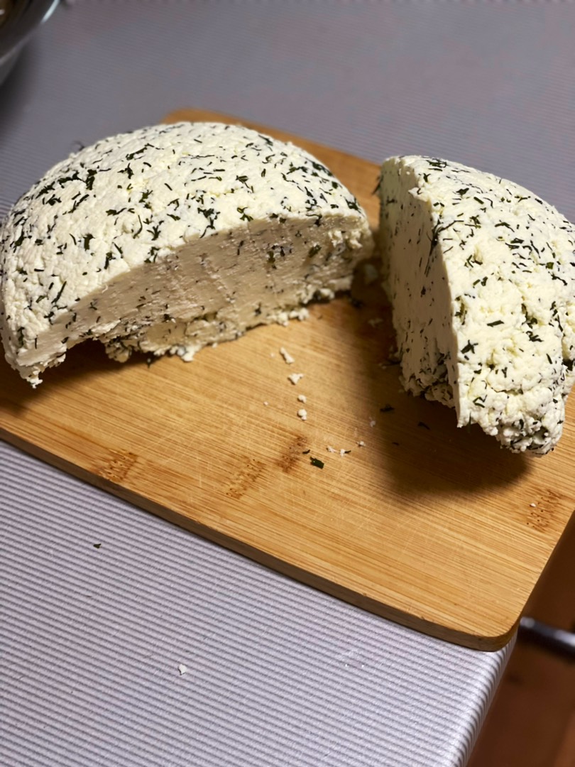 Сыр 🧀 с зеленью