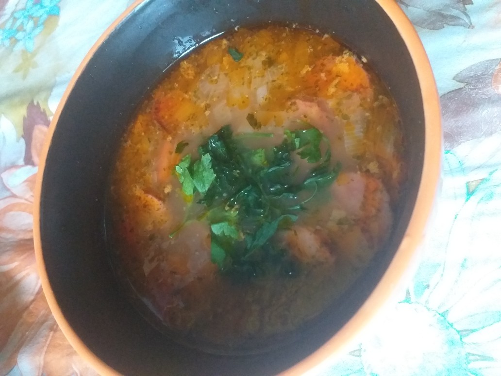 Суп с колбасками
