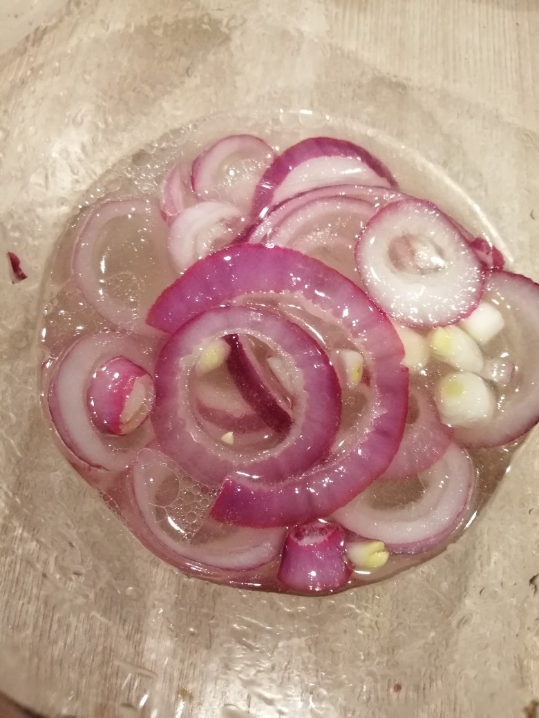 Салат из авокадо и красного лука — рецепт с фото пошагово