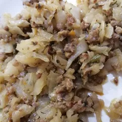 Тушёная капуста с мясом