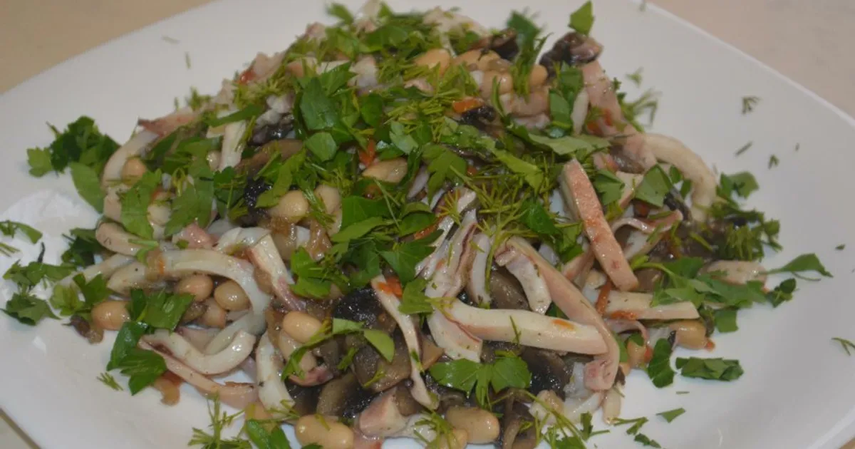Грибной салат с ветчиной и кальмарами – пошаговый рецепт приготовления с фото