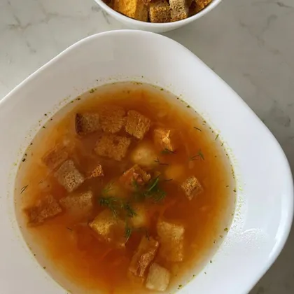 Суп из фасоли в томатном соусе с сухарями🌿