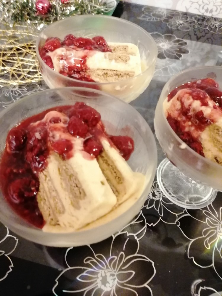 Шпекуляциус парфе с горячей малиной