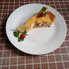 Киш с щавелем и шпинатом