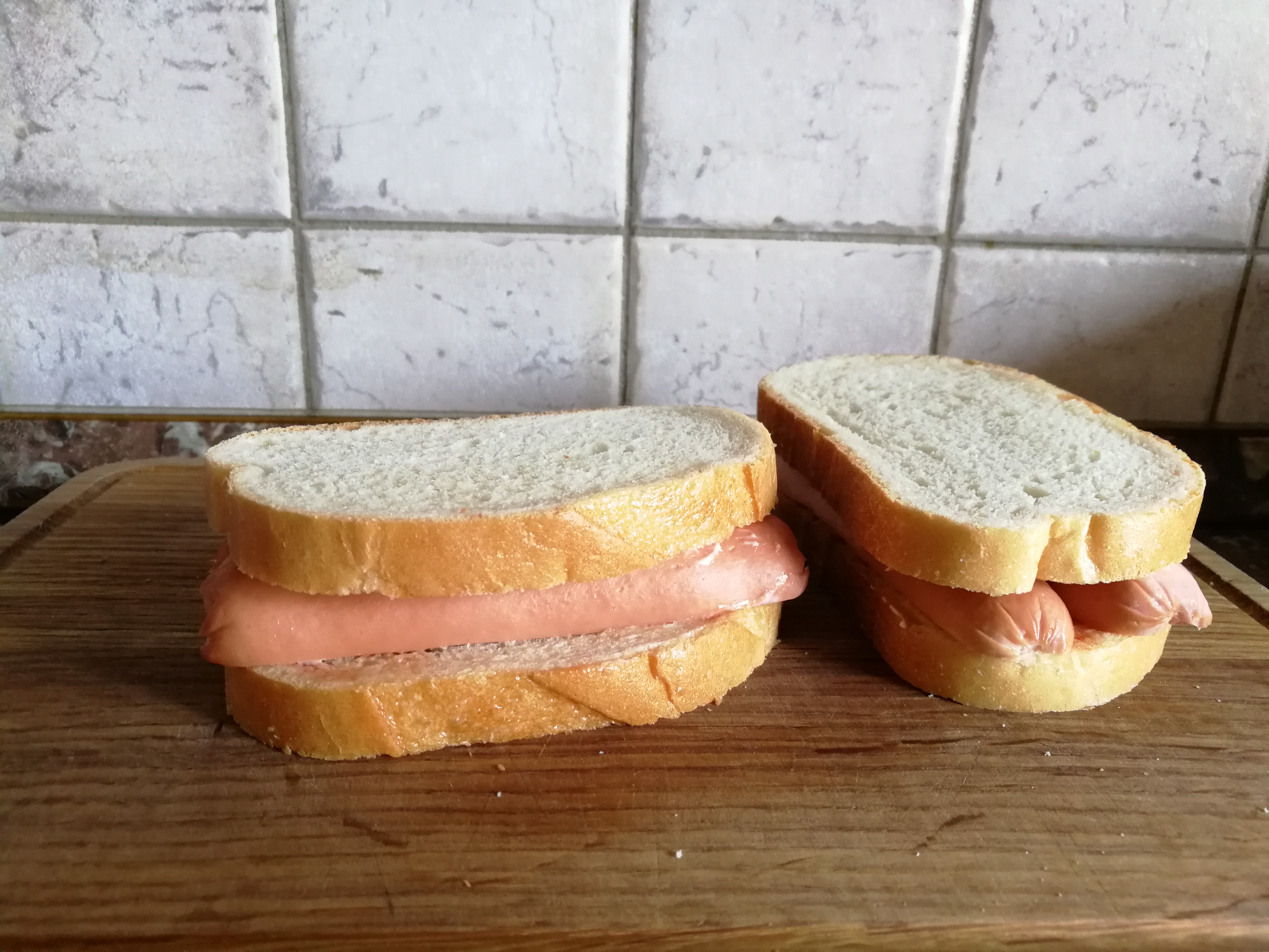 Бутерброды с сосисками